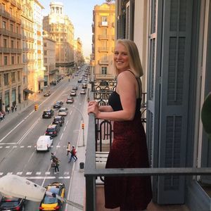 Meet your Posher, Amy